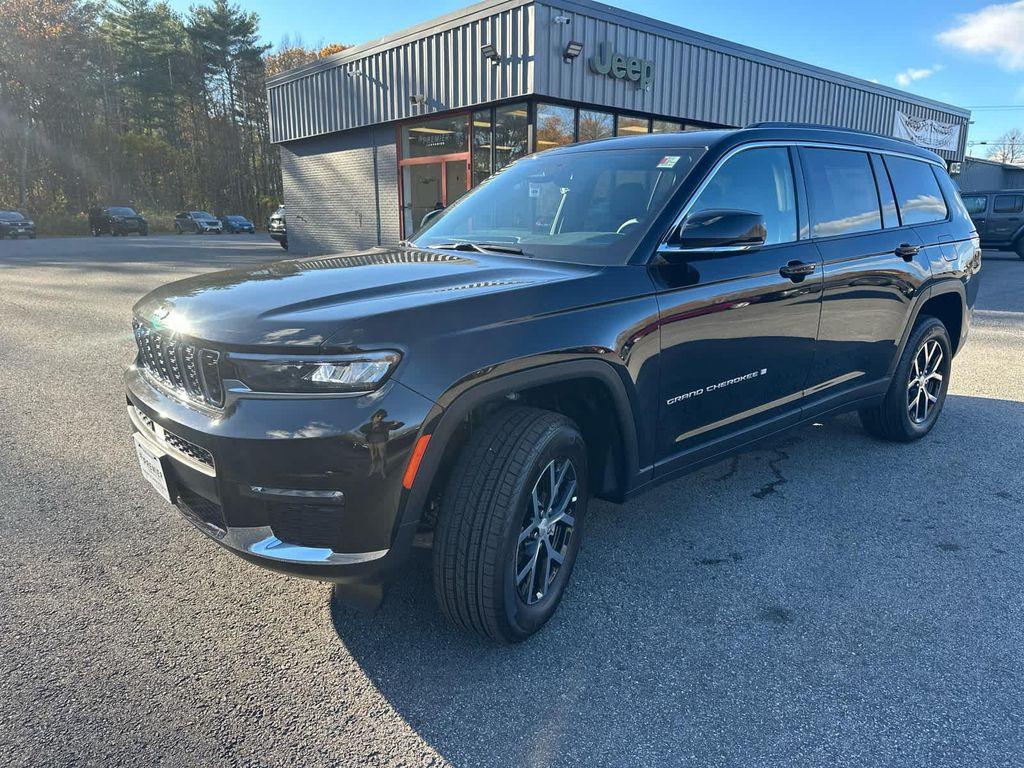 new 2025 Jeep Grand Cherokee L car, priced at $47,000