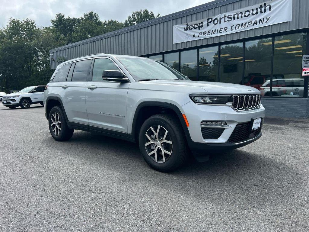 new 2025 Jeep Grand Cherokee car, priced at $45,150