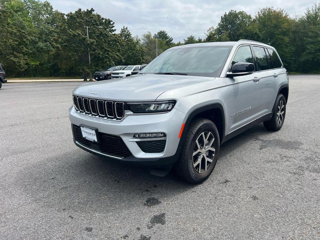 new 2025 Jeep Grand Cherokee car, priced at $43,150
