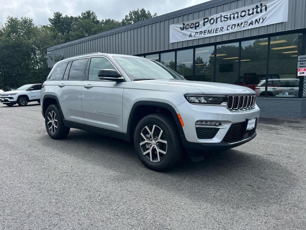 new 2025 Jeep Grand Cherokee car, priced at $43,150