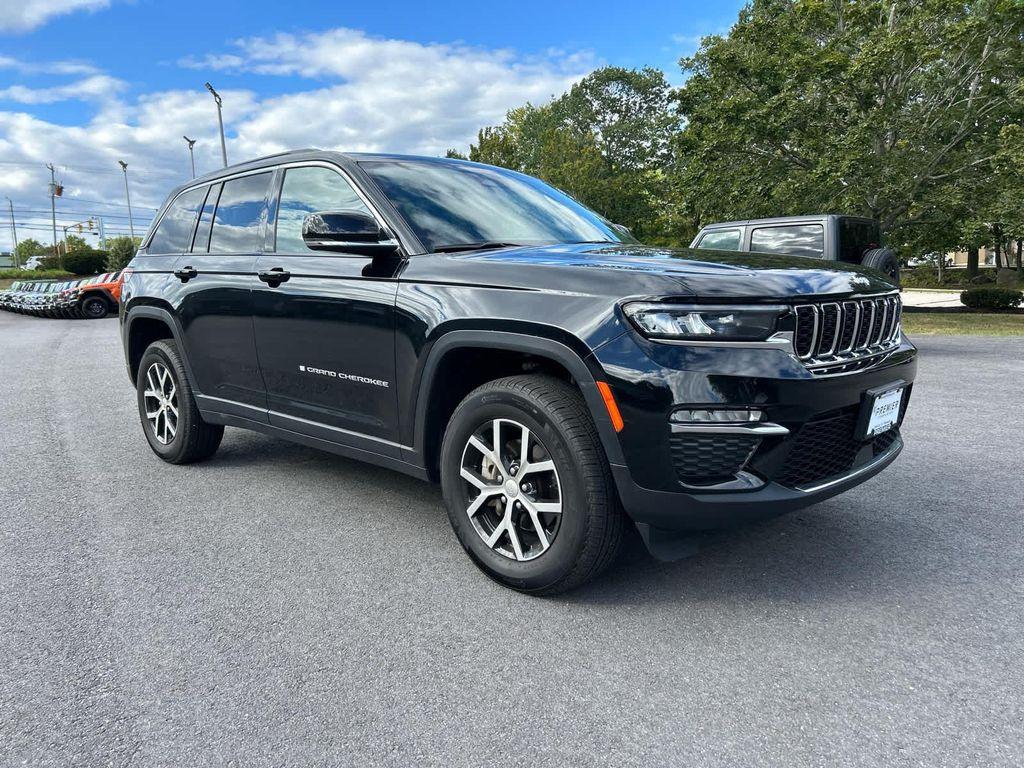 used 2024 Jeep Grand Cherokee car, priced at $36,475