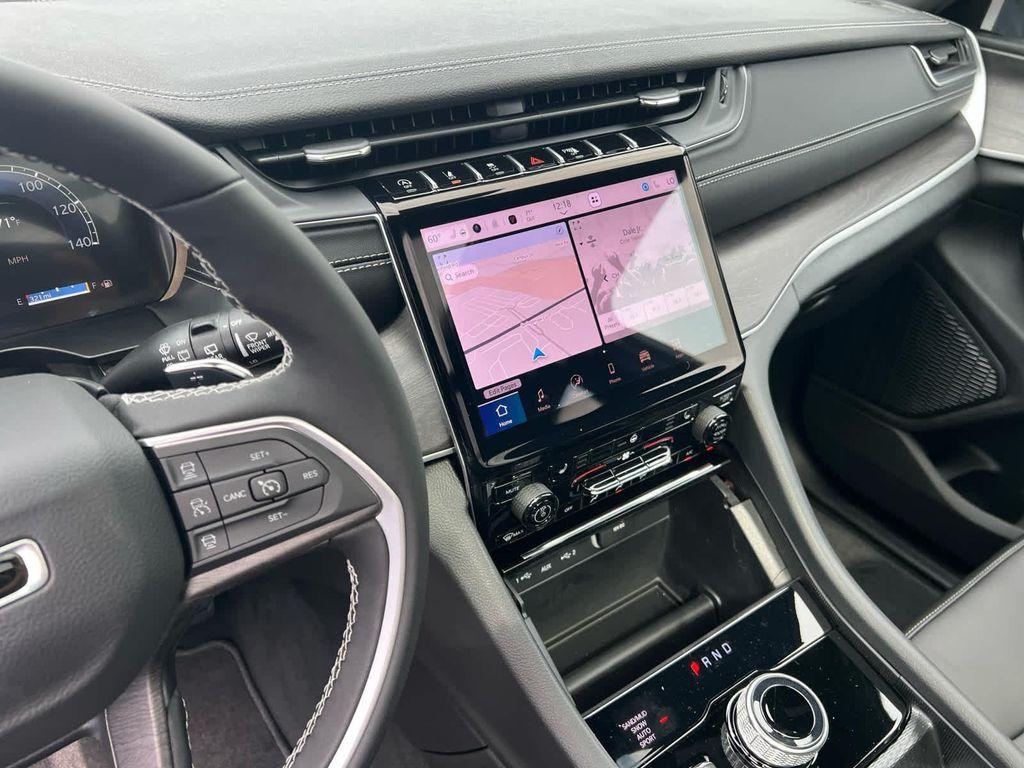 new 2025 Jeep Grand Cherokee L car, priced at $45,500