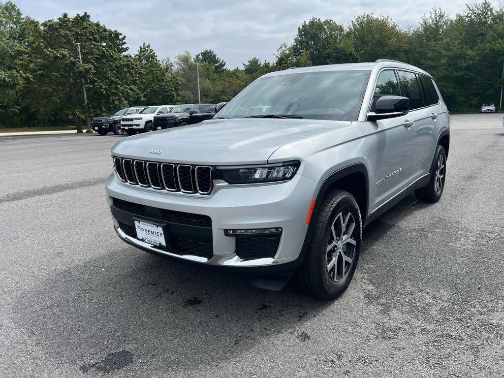 new 2025 Jeep Grand Cherokee L car, priced at $45,500