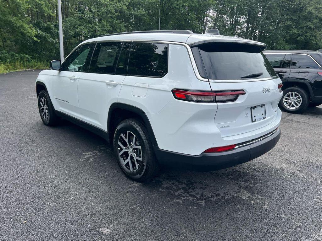 new 2025 Jeep Grand Cherokee L car, priced at $47,000