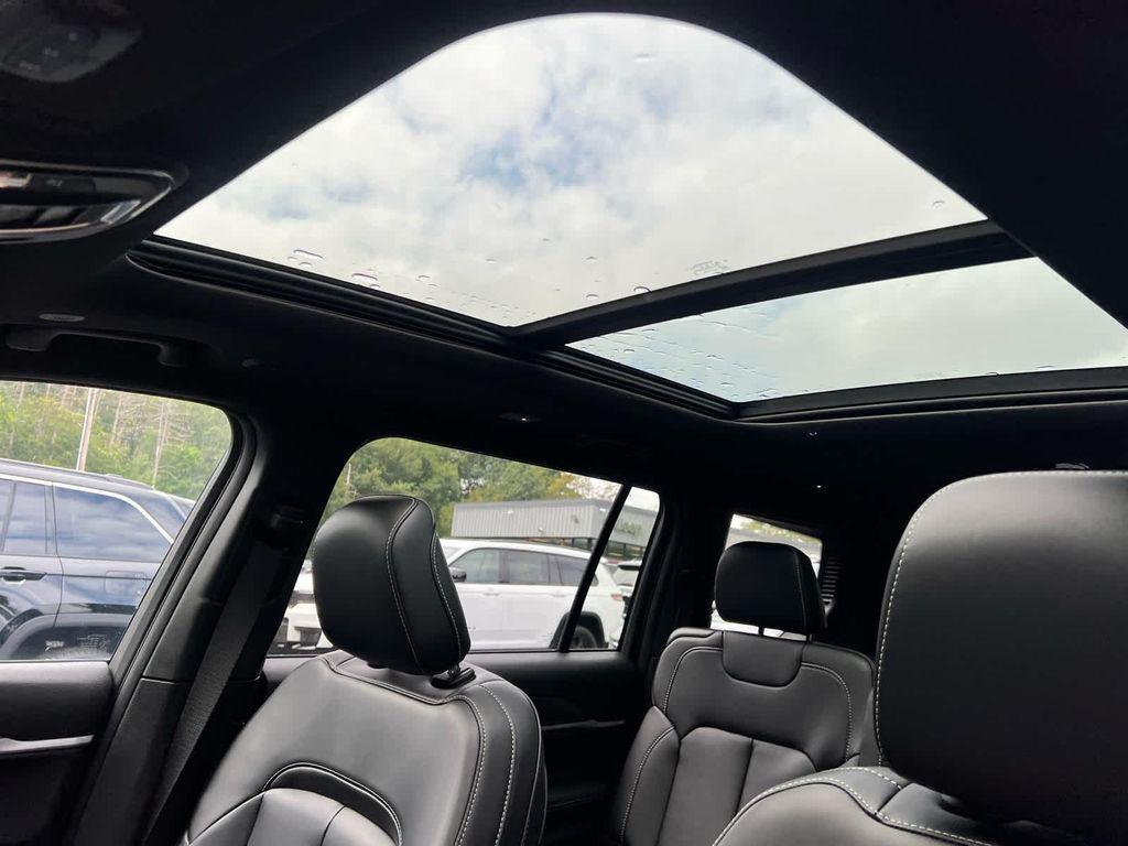 new 2025 Jeep Grand Cherokee L car, priced at $47,000
