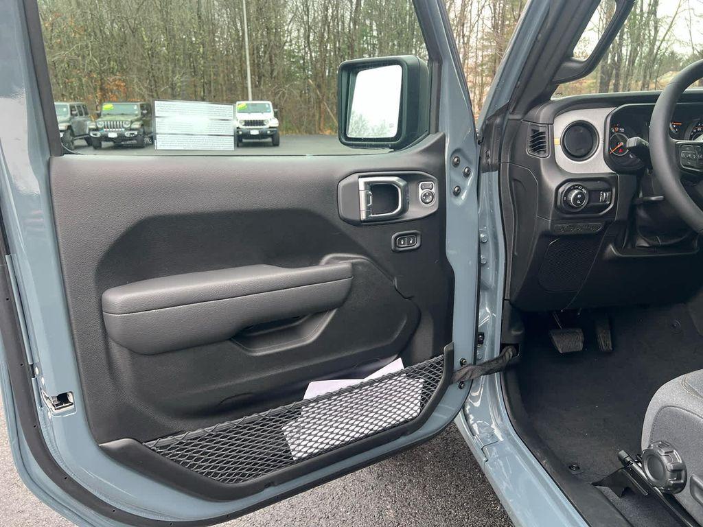 new 2026 Jeep Gladiator car, priced at $48,000