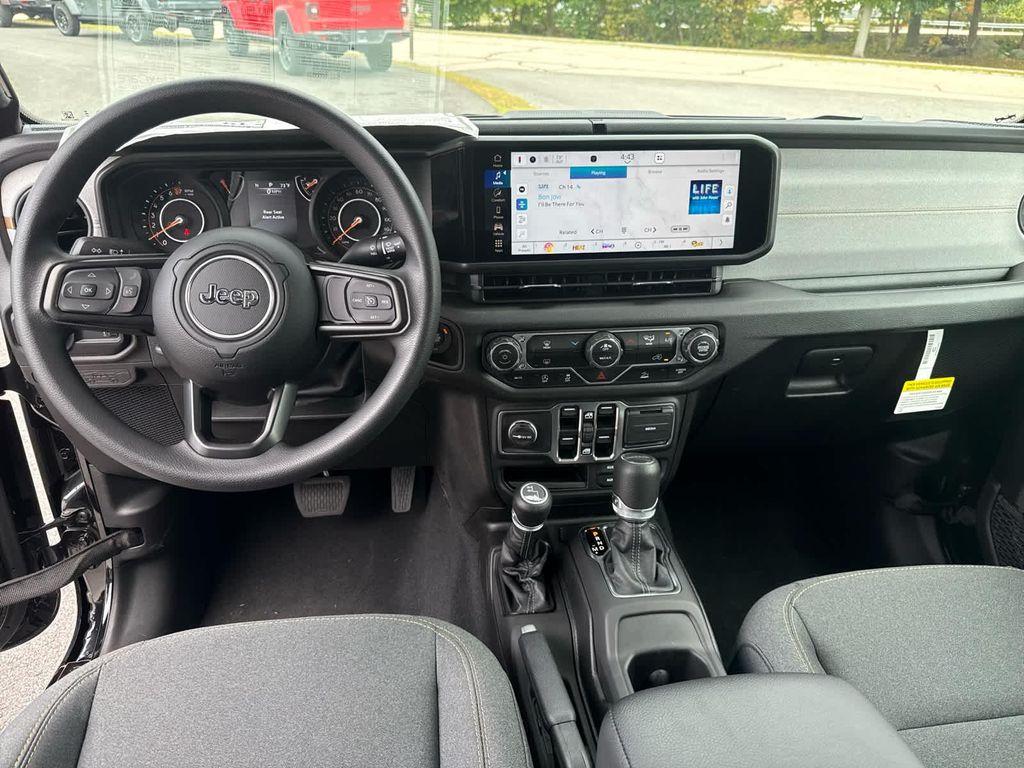 new 2025 Jeep Gladiator car, priced at $42,750