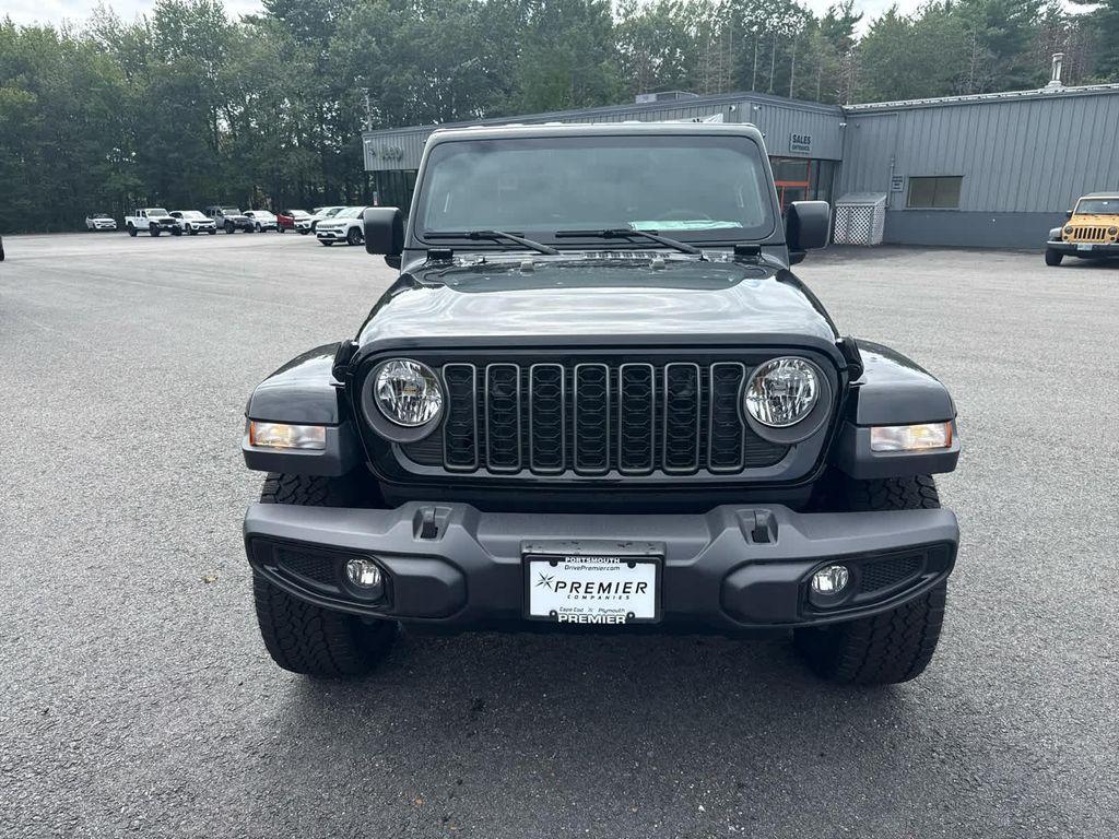 new 2025 Jeep Gladiator car, priced at $42,750