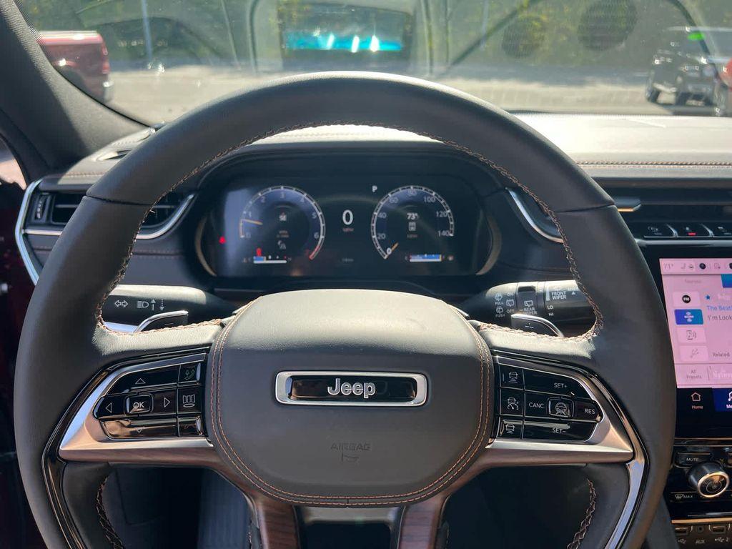 new 2025 Jeep Grand Cherokee car, priced at $61,750
