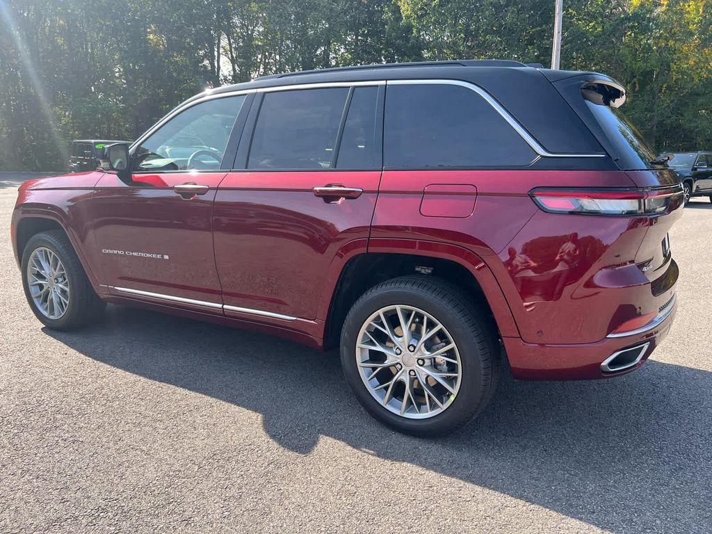new 2025 Jeep Grand Cherokee car, priced at $61,750