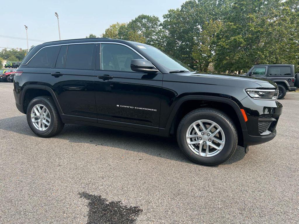 new 2025 Jeep Grand Cherokee car, priced at $39,750