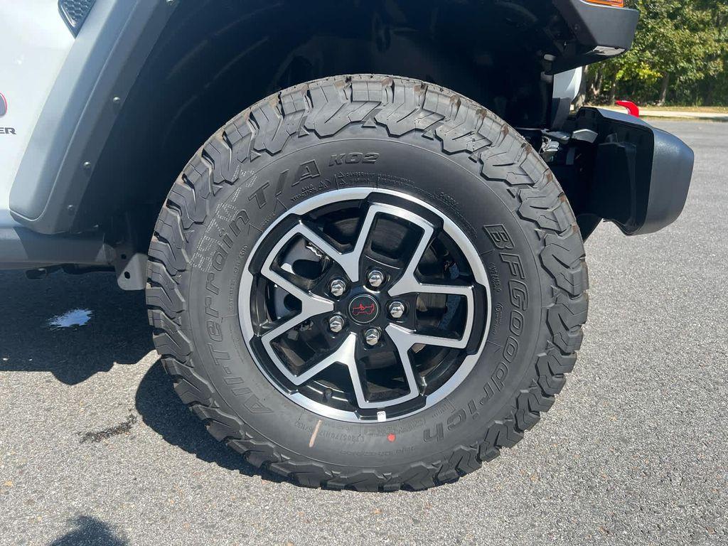 new 2025 Jeep Wrangler car, priced at $55,415