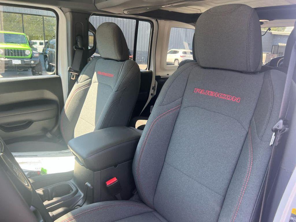 new 2025 Jeep Wrangler car, priced at $55,415