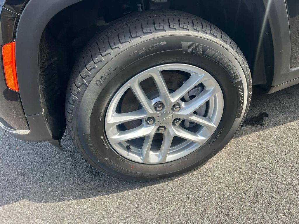 new 2025 Jeep Grand Cherokee L car, priced at $38,500