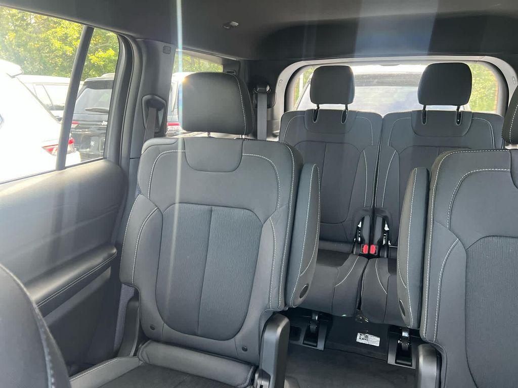 new 2025 Jeep Grand Cherokee L car, priced at $38,500