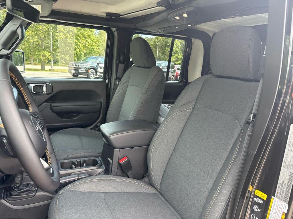 new 2025 Jeep Gladiator car, priced at $50,750
