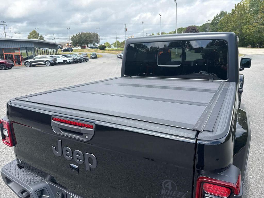 new 2025 Jeep Gladiator car, priced at $50,750