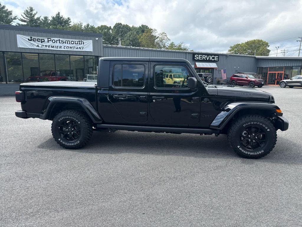 new 2025 Jeep Gladiator car, priced at $50,750