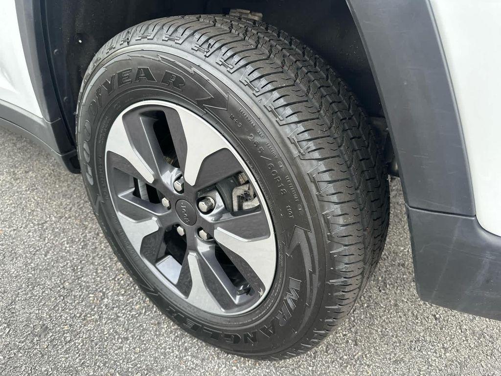 used 2022 Jeep Grand Cherokee 4xe car, priced at $26,575