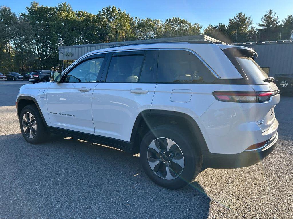 used 2022 Jeep Grand Cherokee 4xe car, priced at $28,275