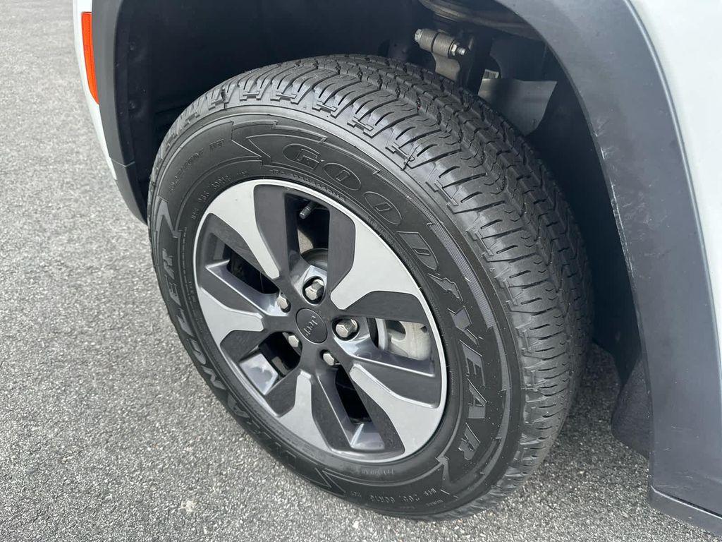 used 2022 Jeep Grand Cherokee 4xe car, priced at $26,575