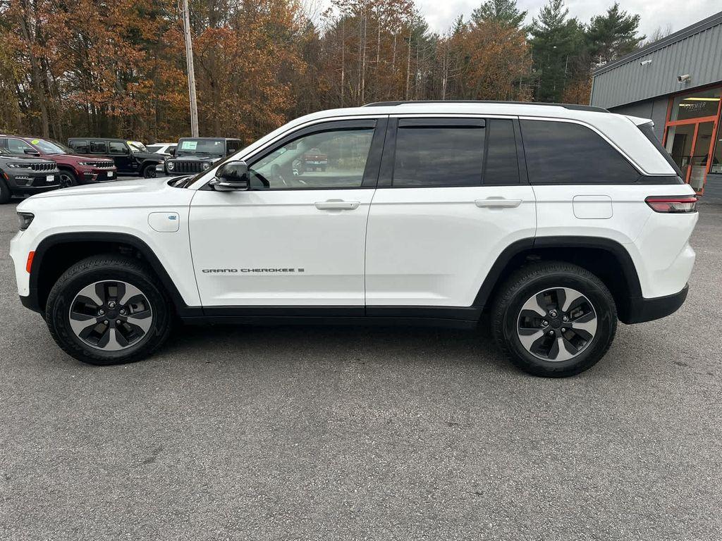 used 2022 Jeep Grand Cherokee 4xe car, priced at $26,575
