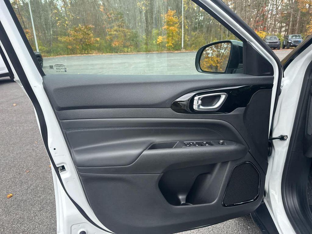 new 2026 Jeep Compass car, priced at $34,000