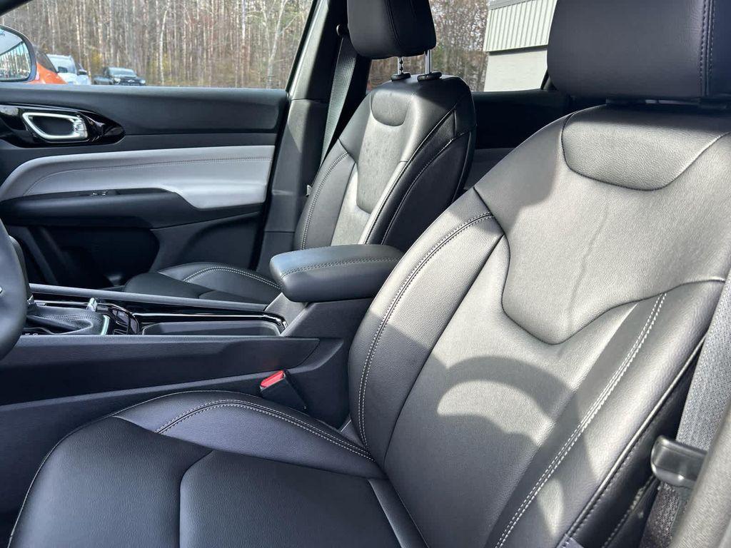 new 2026 Jeep Compass car, priced at $33,000