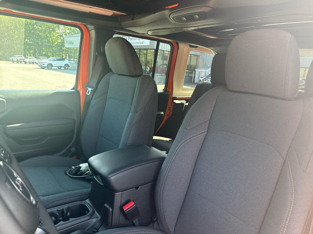 new 2025 Jeep Wrangler car, priced at $53,500