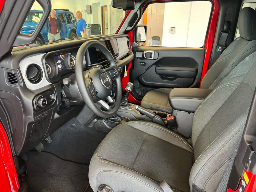 new 2025 Jeep Wrangler car, priced at $33,500