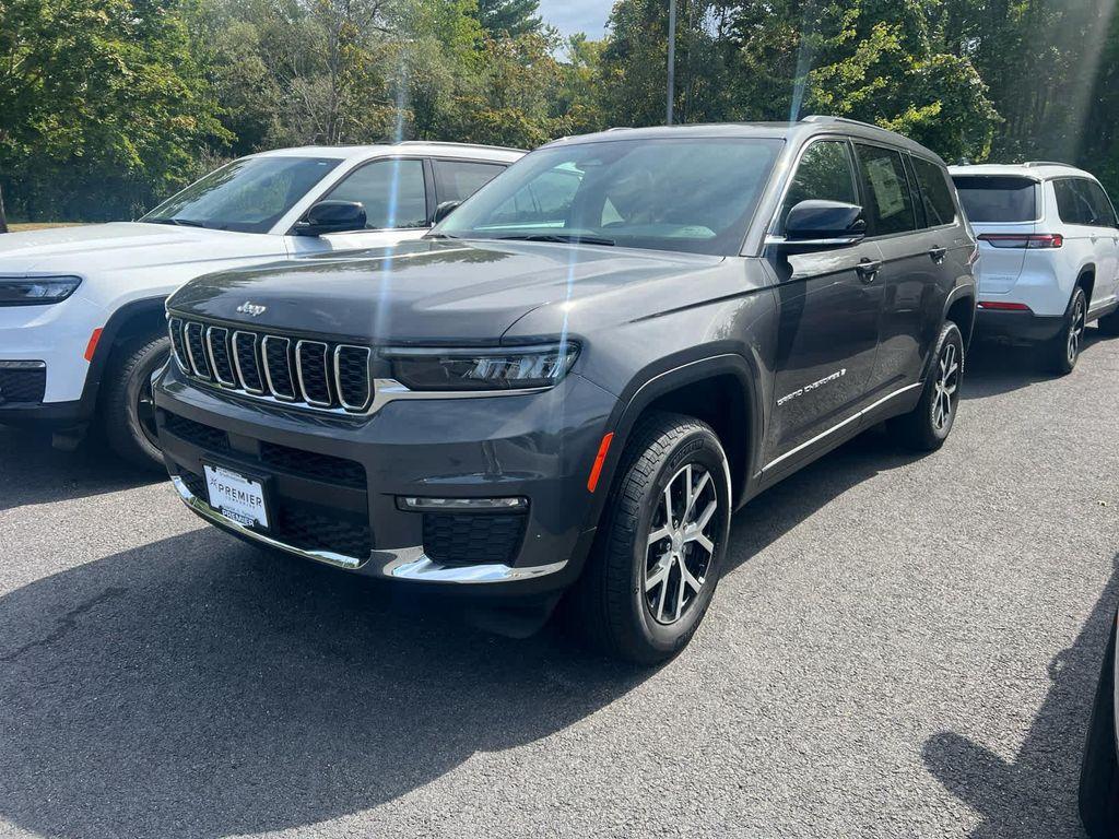 new 2025 Jeep Grand Cherokee L car, priced at $45,300