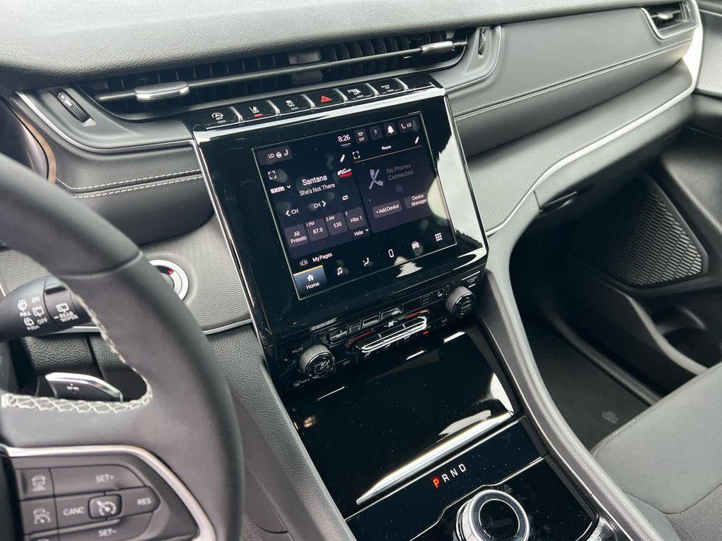 new 2025 Jeep Grand Cherokee L car, priced at $40,500