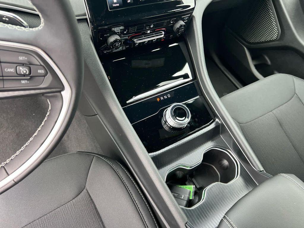new 2025 Jeep Grand Cherokee L car, priced at $40,500