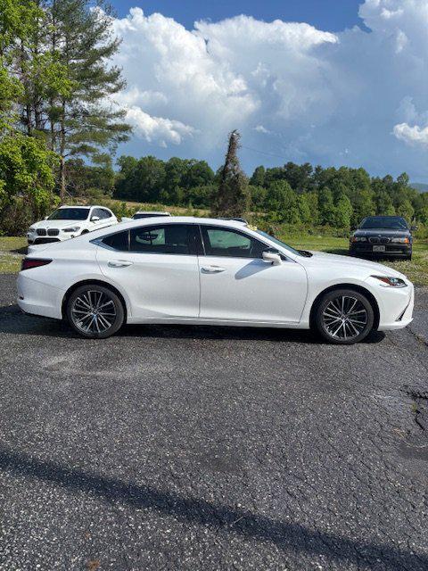 used 2022 Lexus ES 350 car, priced at $36,499