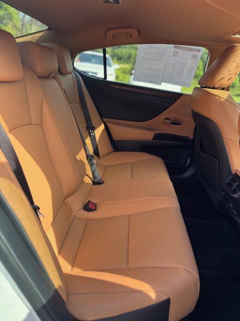 used 2022 Lexus ES 350 car, priced at $36,499