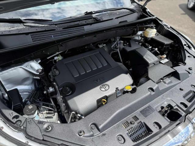 used 2015 Toyota Highlander car, priced at $18,999