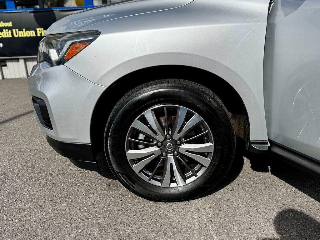 used 2020 Nissan Pathfinder car, priced at $9,999