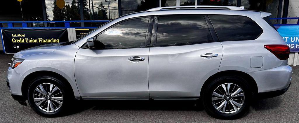 used 2020 Nissan Pathfinder car, priced at $9,999