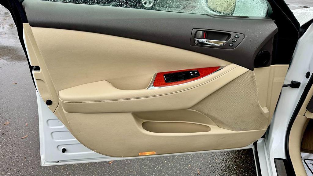 used 2011 Lexus ES 350 car, priced at $12,999