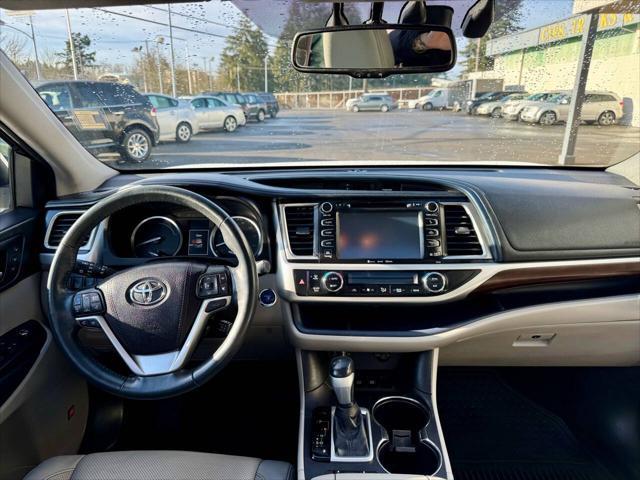 used 2016 Toyota Highlander Hybrid car, priced at $26,999