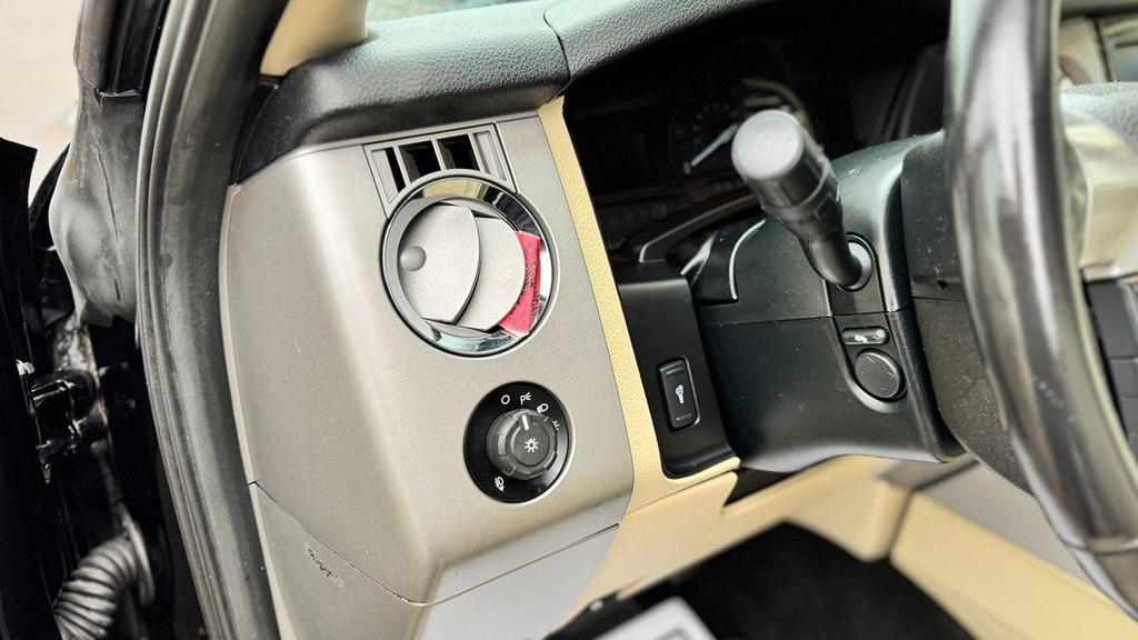 used 2016 Ford Expedition car, priced at $16,999