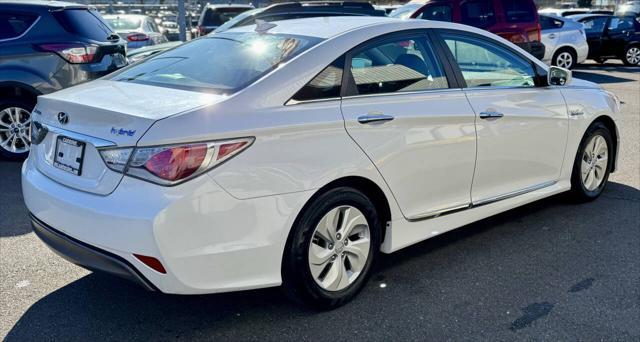 used 2014 Hyundai Sonata Hybrid car, priced at $7,999