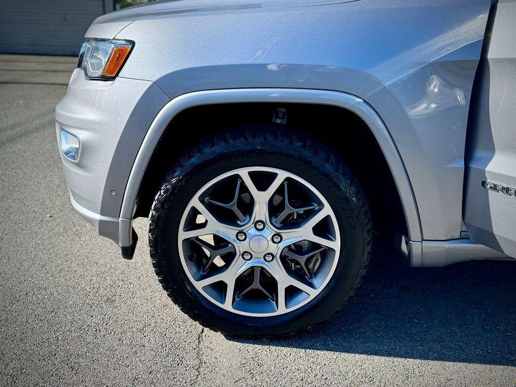 used 2020 Jeep Grand Cherokee car, priced at $18,999