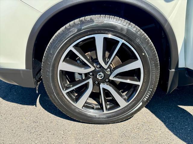 used 2019 Nissan Rogue car, priced at $22,999
