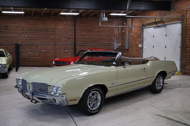 used 1972 Oldsmobile Cutlass Supreme car, priced at $49,000