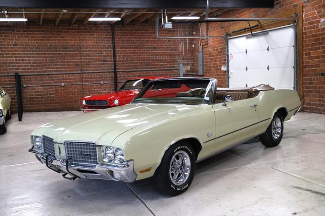 used 1972 Oldsmobile Cutlass Supreme car, priced at $49,000