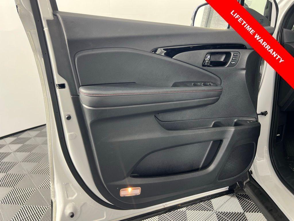 used 2024 Honda Passport car, priced at $41,398