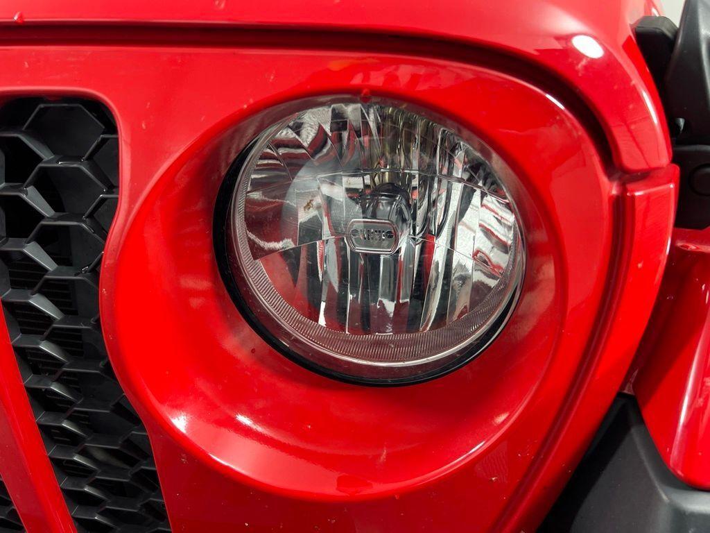 used 2021 Jeep Gladiator car, priced at $29,488