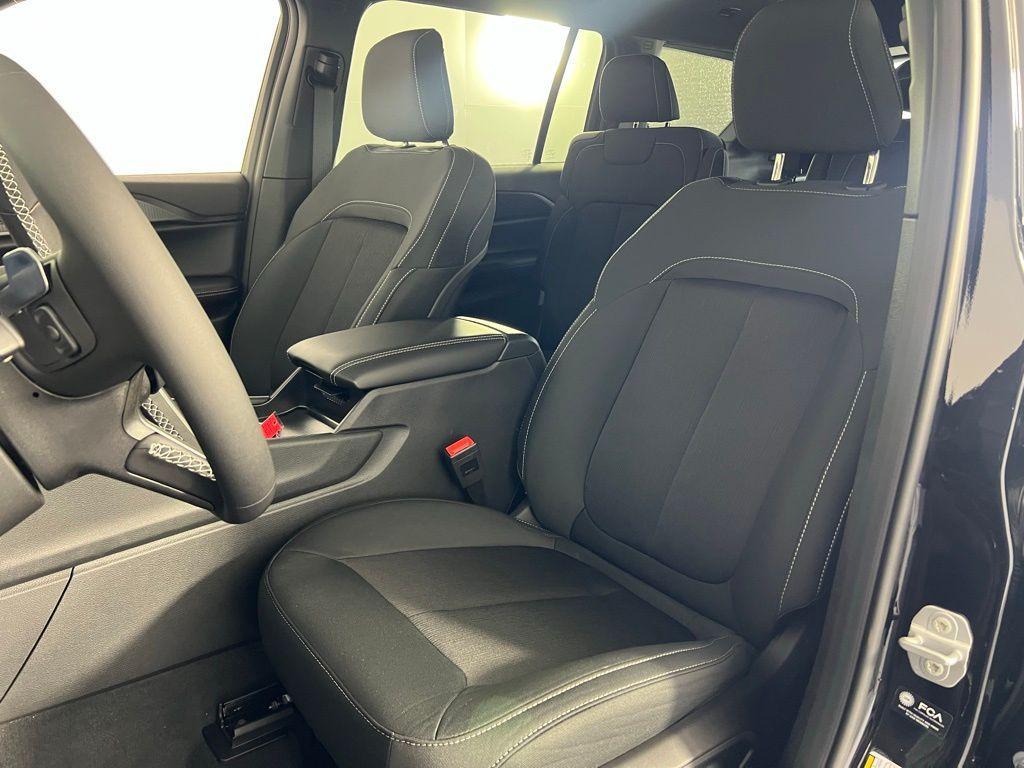 new 2025 Jeep Grand Cherokee L car, priced at $34,848