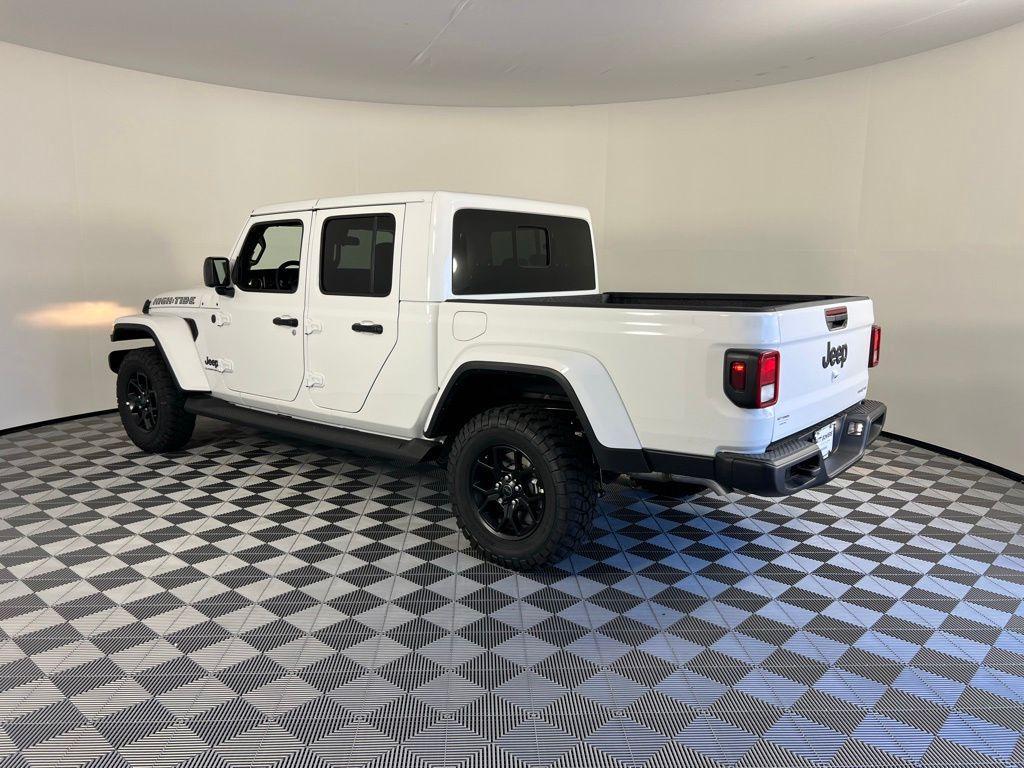 new 2025 Jeep Gladiator car, priced at $42,565